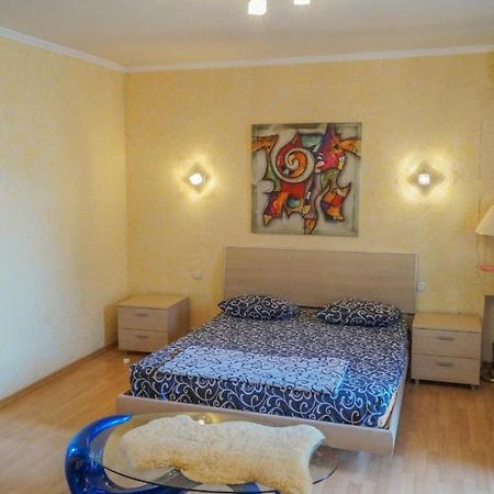 Apartment Triokhsviatytelskaya Street 3 كييف المظهر الخارجي الصورة
