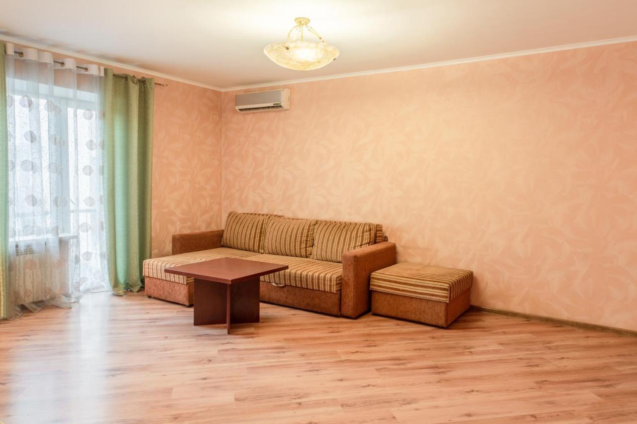 Apartment Triokhsviatytelskaya Street 3 كييف المظهر الخارجي الصورة