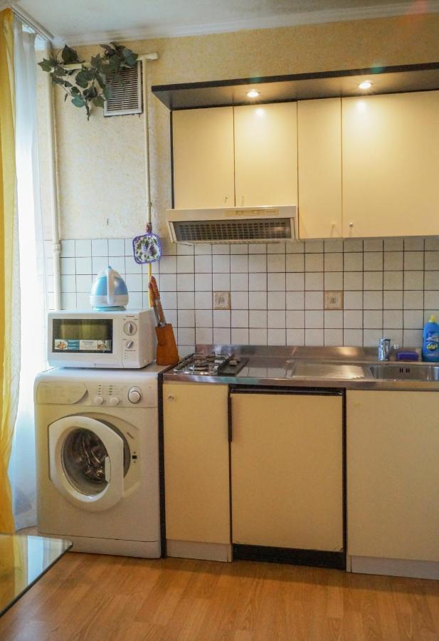 Apartment Triokhsviatytelskaya Street 3 كييف المظهر الخارجي الصورة