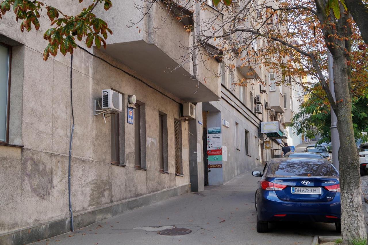 Apartment Triokhsviatytelskaya Street 3 كييف المظهر الخارجي الصورة